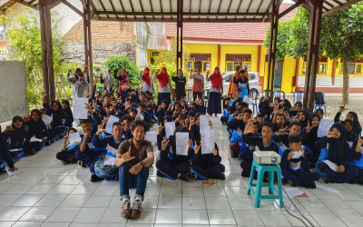 Siswa siswi SMPN 3 Rogojampi Mengikuti Webinar Literasi Digital